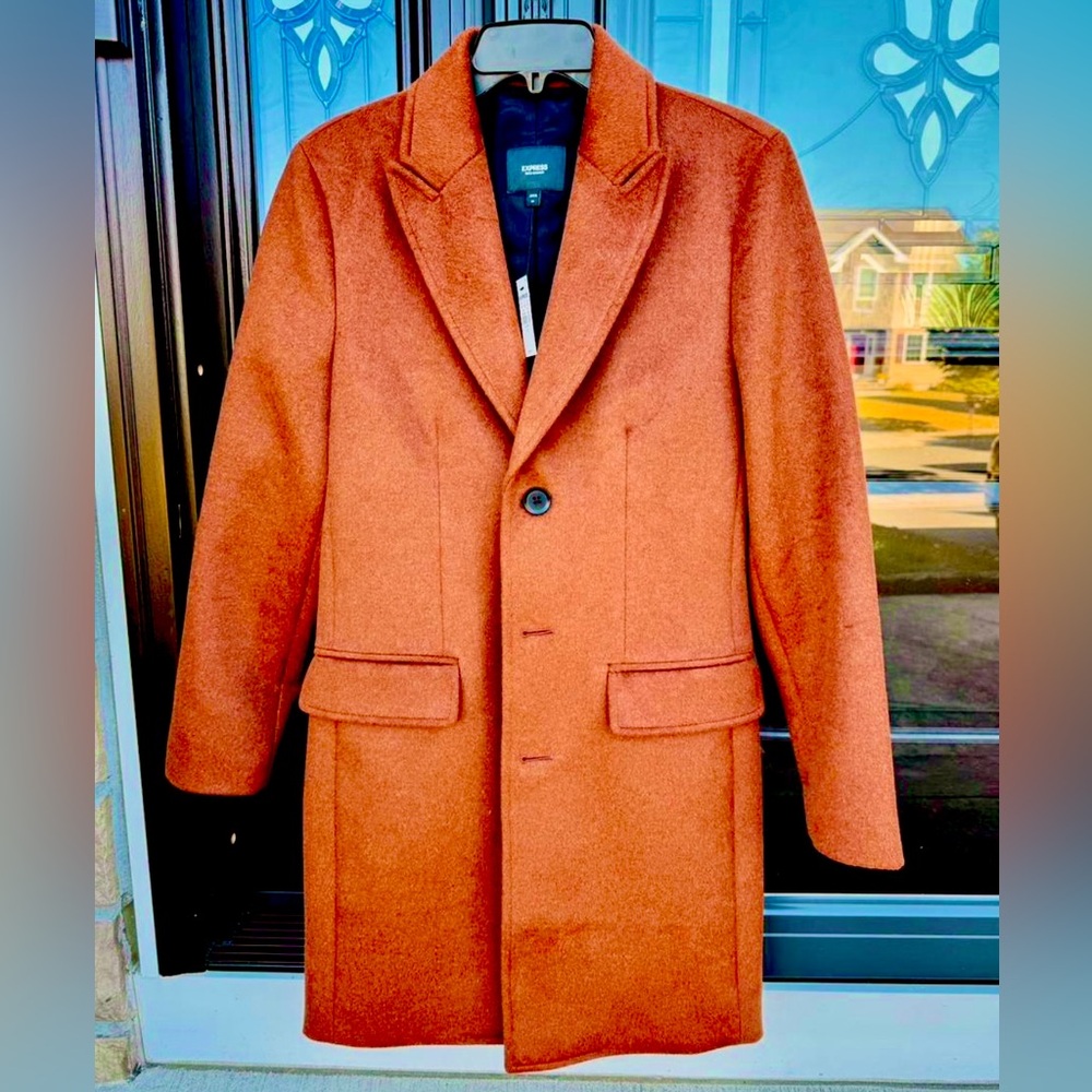 Like New / Express Men’s Brown Coat Size Small